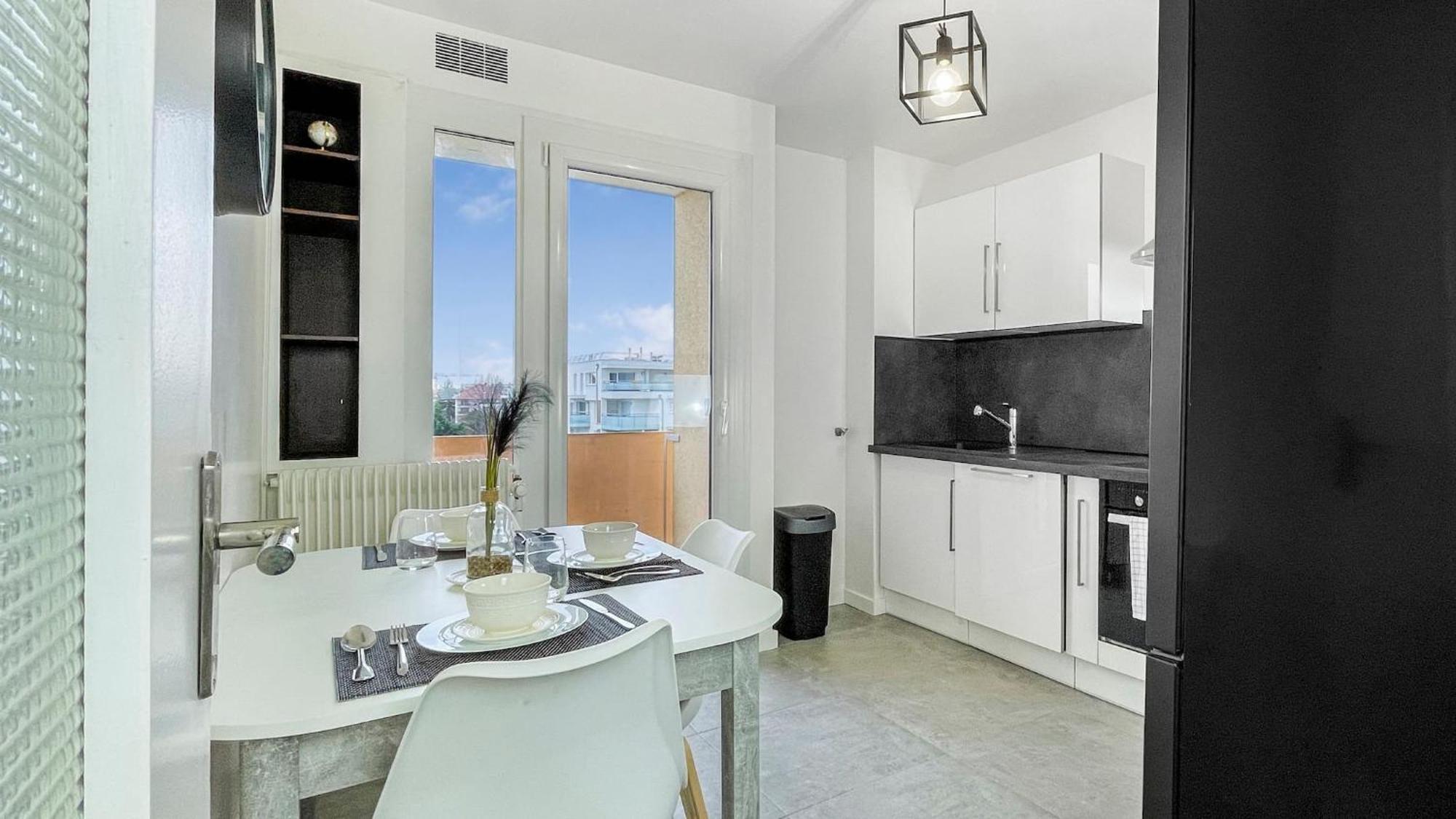 Homey La Coloc Mugi - Colocation Haut De Gamme - Chambres Privees - Balcon - Wifi Et Netflix - Proche Transports Commun Аннмасс Екстер'єр фото